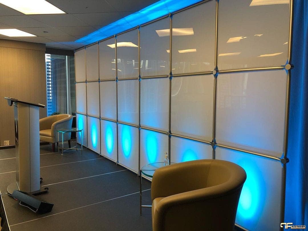 versatile plexiwall